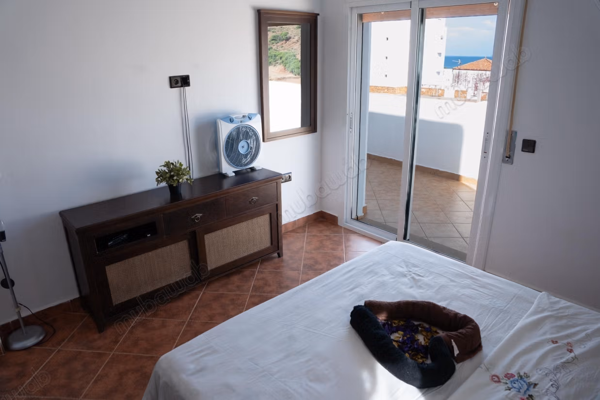 Penthouse Louer 240 m2, directement sur la mer 