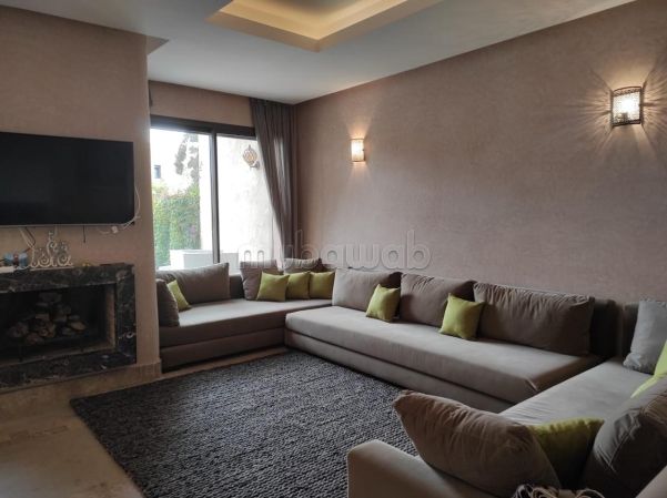 Villa's en luxe woningen kopen in Route de Safi. 4 Ruimtes. Open haard en zwembad