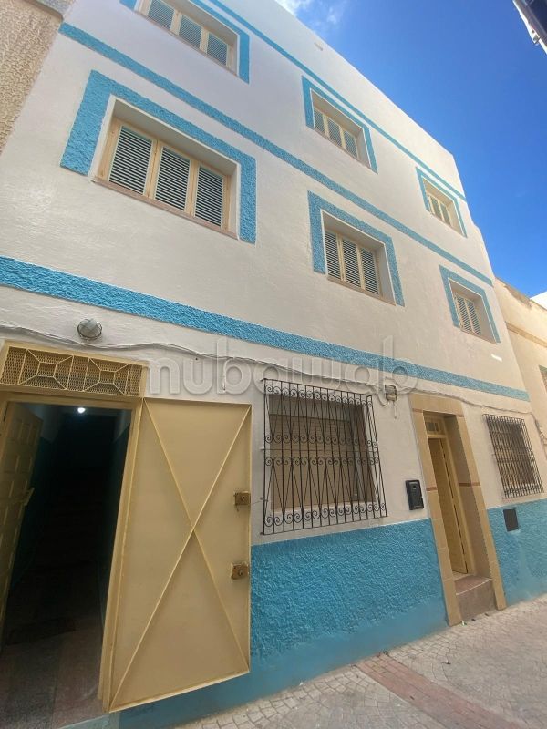 Maravillosa casa en venta. 7 bonitas habitaciones. Puerta blindada