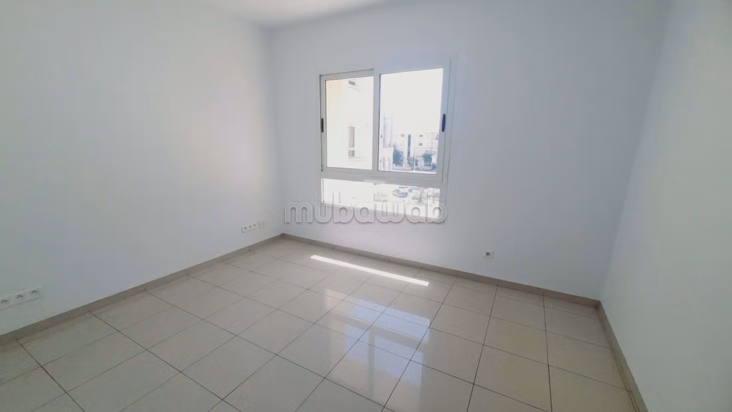 Bureau en 3 espaces 81m² Lac 1 IFCL166