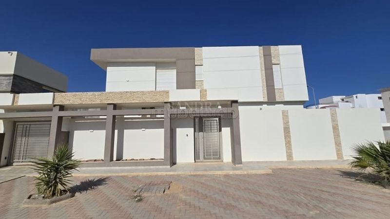 Une superbe villa jamais habité