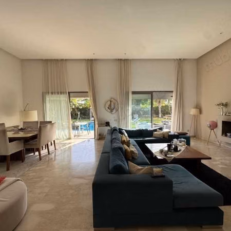 Villa à Vendre de 949.0 m² à Nouaceur,
Nouaceur