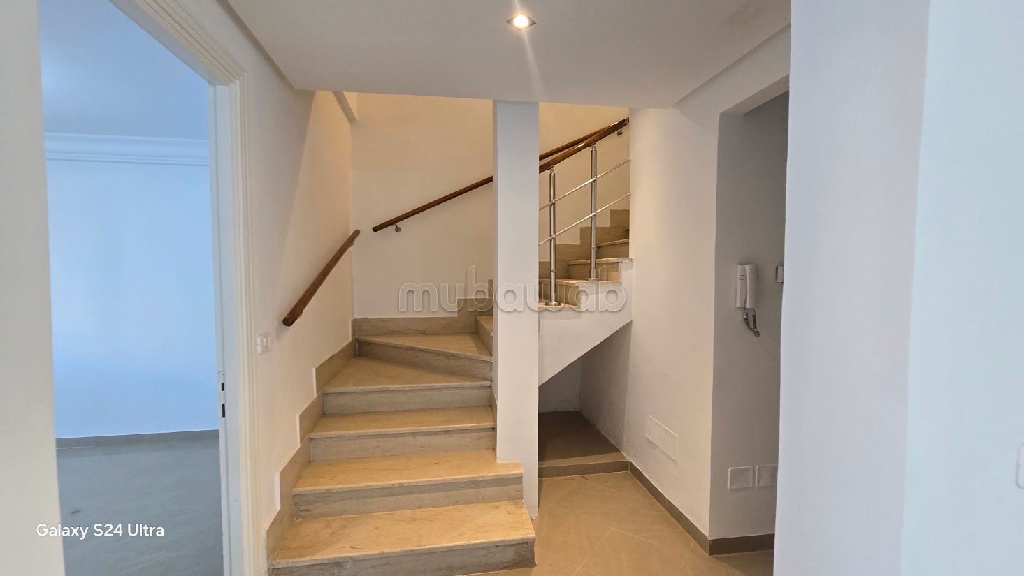 A vendre un duplex s4 à la soukra