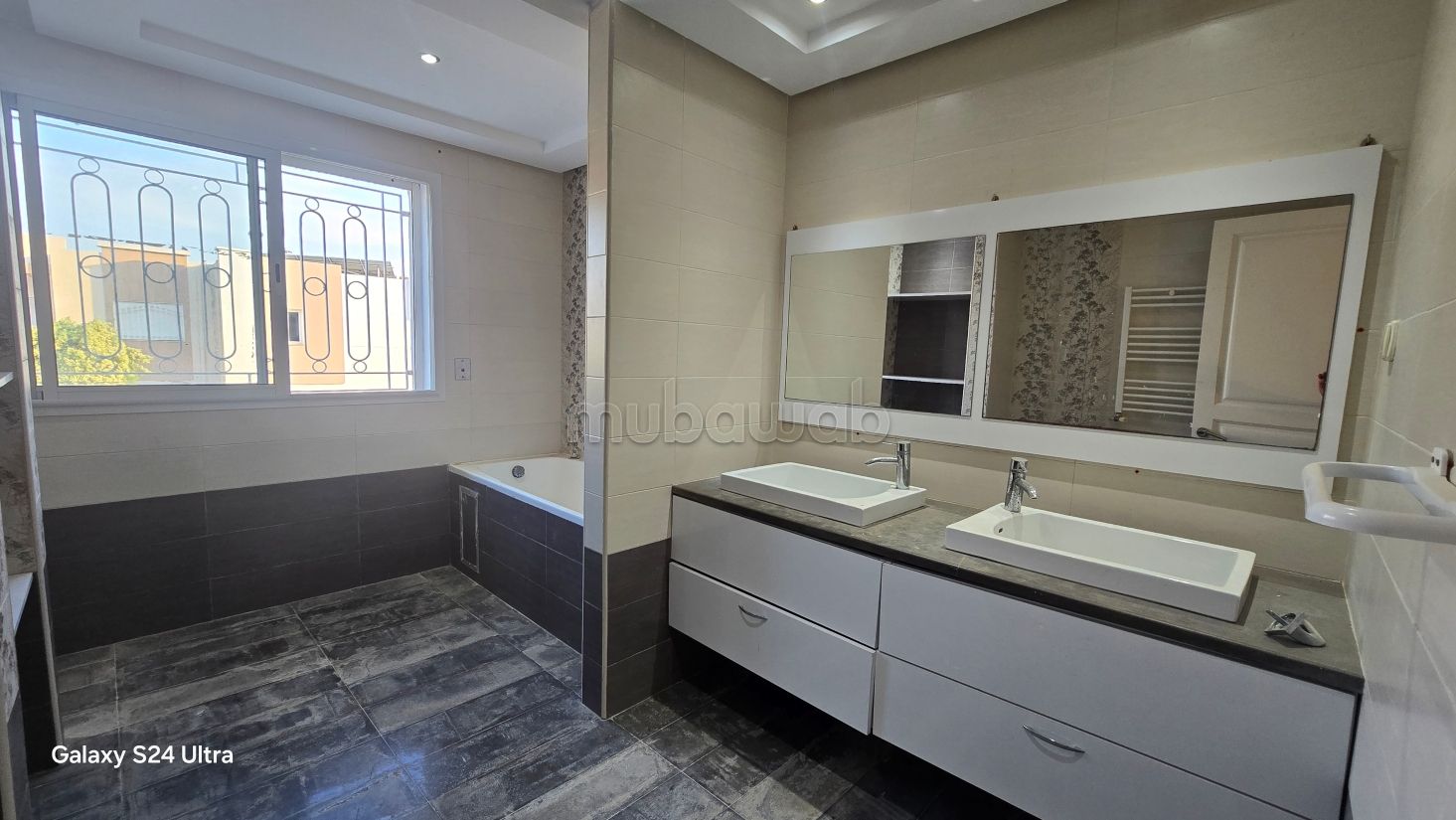 A vendre un duplex s4 à la soukra