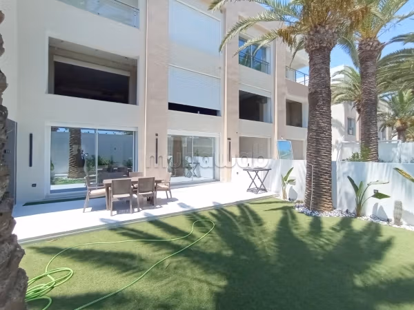 Affitta il tuo appartamento a El Kantaoui. Superficie di 120 m². Arredato