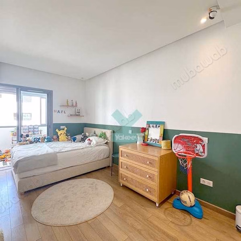 Fabulous apartment for sale in Triangle d'Or. 3 beautiful rooms. Lift and garage