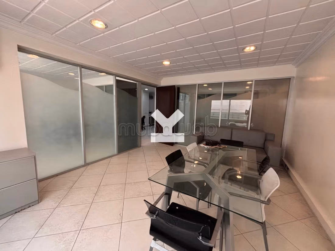 Bureau à Louer de 136.0 m² à Casablanca, Triangle D'Or