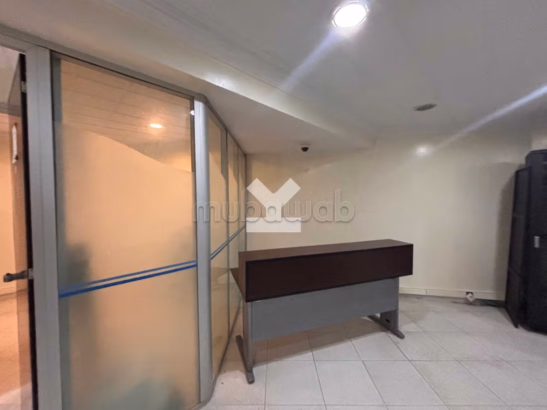 Bureau à Louer de 136.0 m² à Casablanca, Triangle D'Or