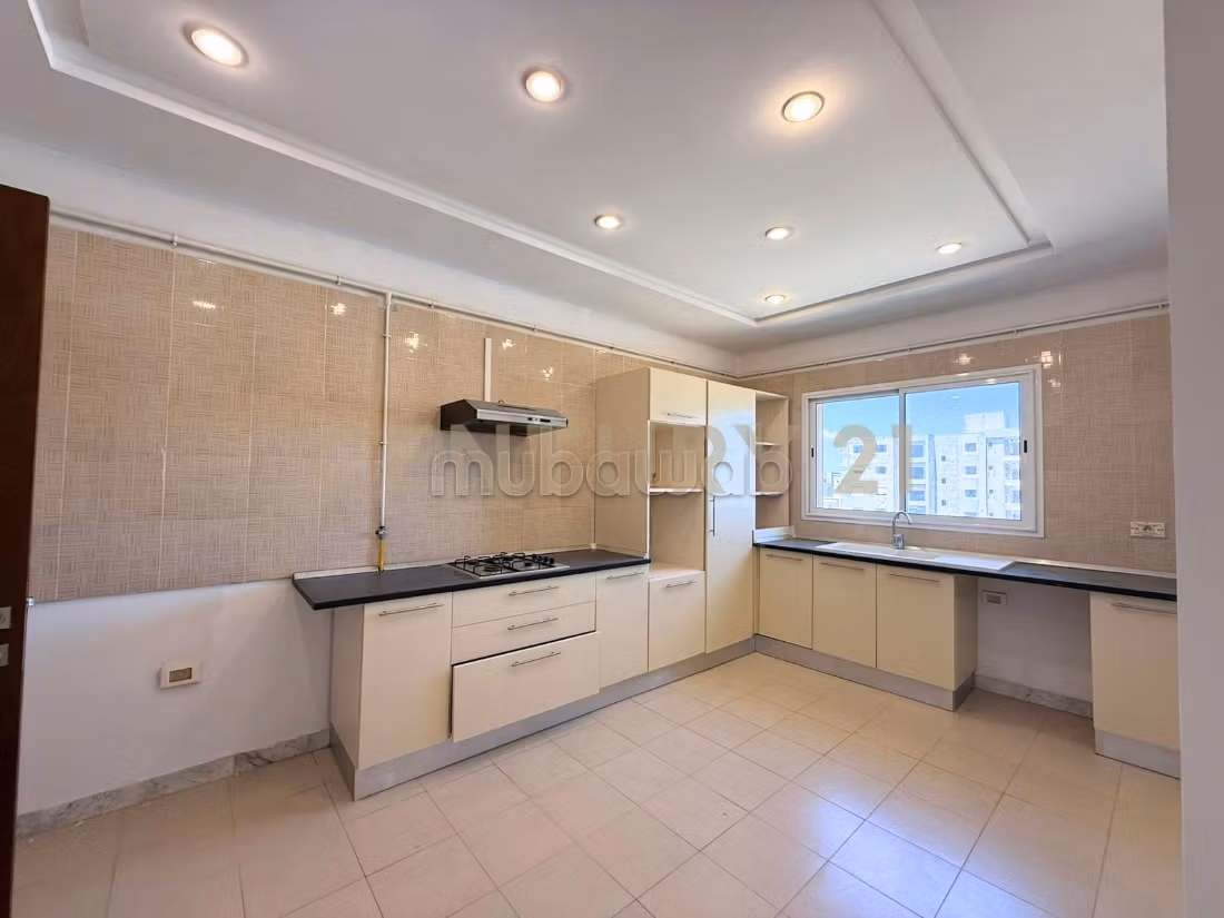 Lovely apartment for rent in Sidi Daoued. 2 large living areas. With Lift, Balcony