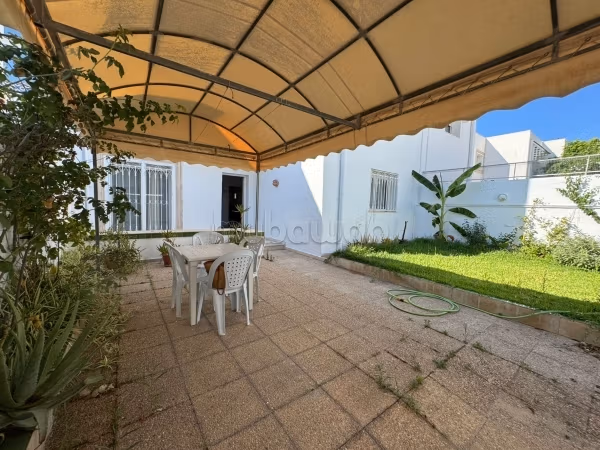 Eccezionale casa di lusso in affitto a La Marsa. 5 locali spaziosi. Arredato