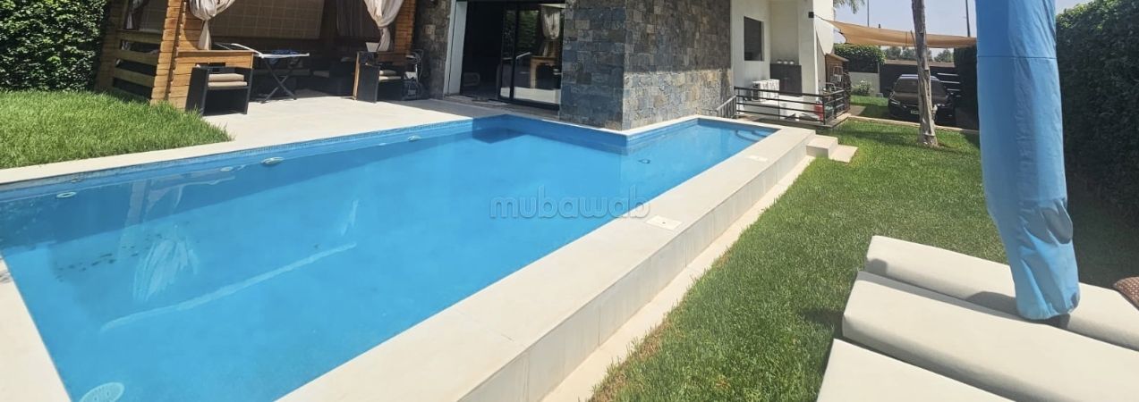 Villa's en luxe woningen kopen in Hay Targa. 5 Slaapkamers. Zwembad en airconditioning