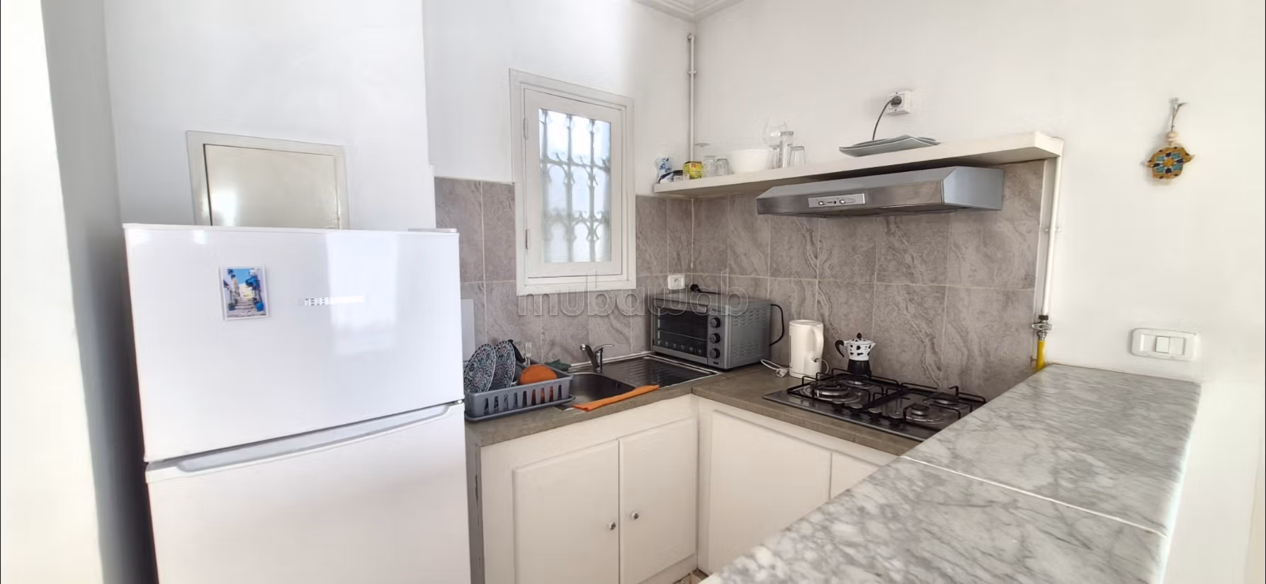 A louer petit appartement meublé emplacement central