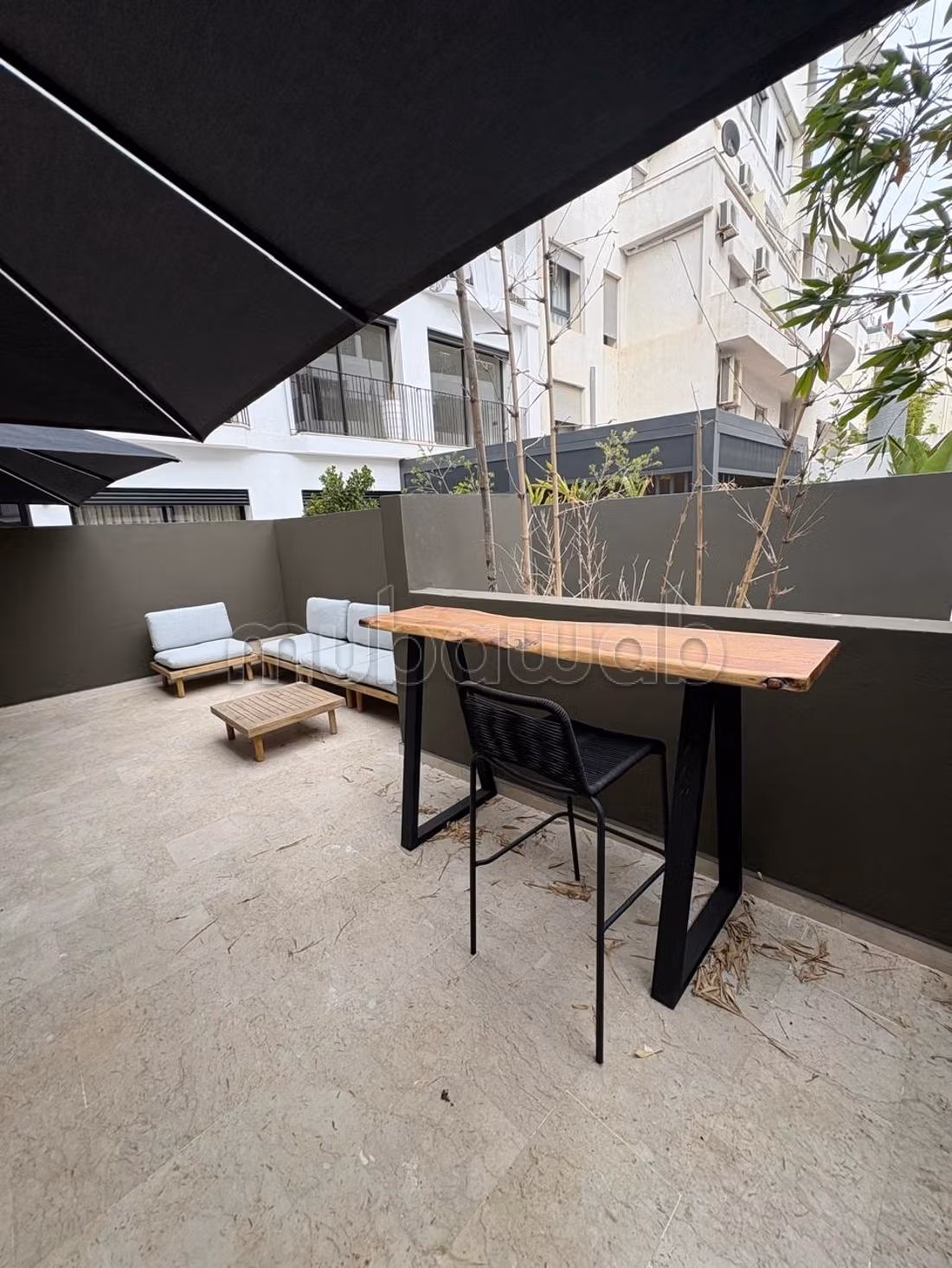 Studio a la location meuble a racine 
11000dh