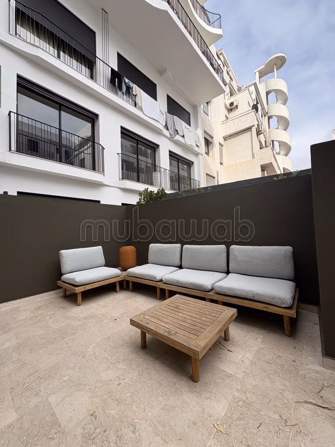 Studio a la location meuble a racine 
11000dh
