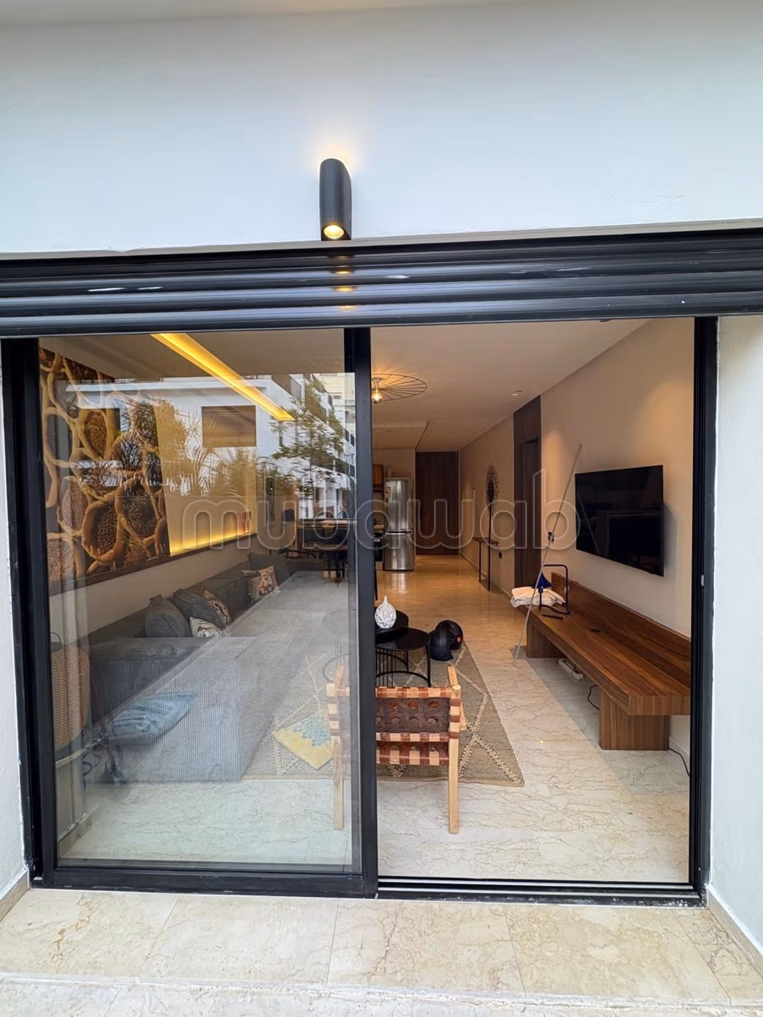 Studio a la location meuble a racine 
11000dh