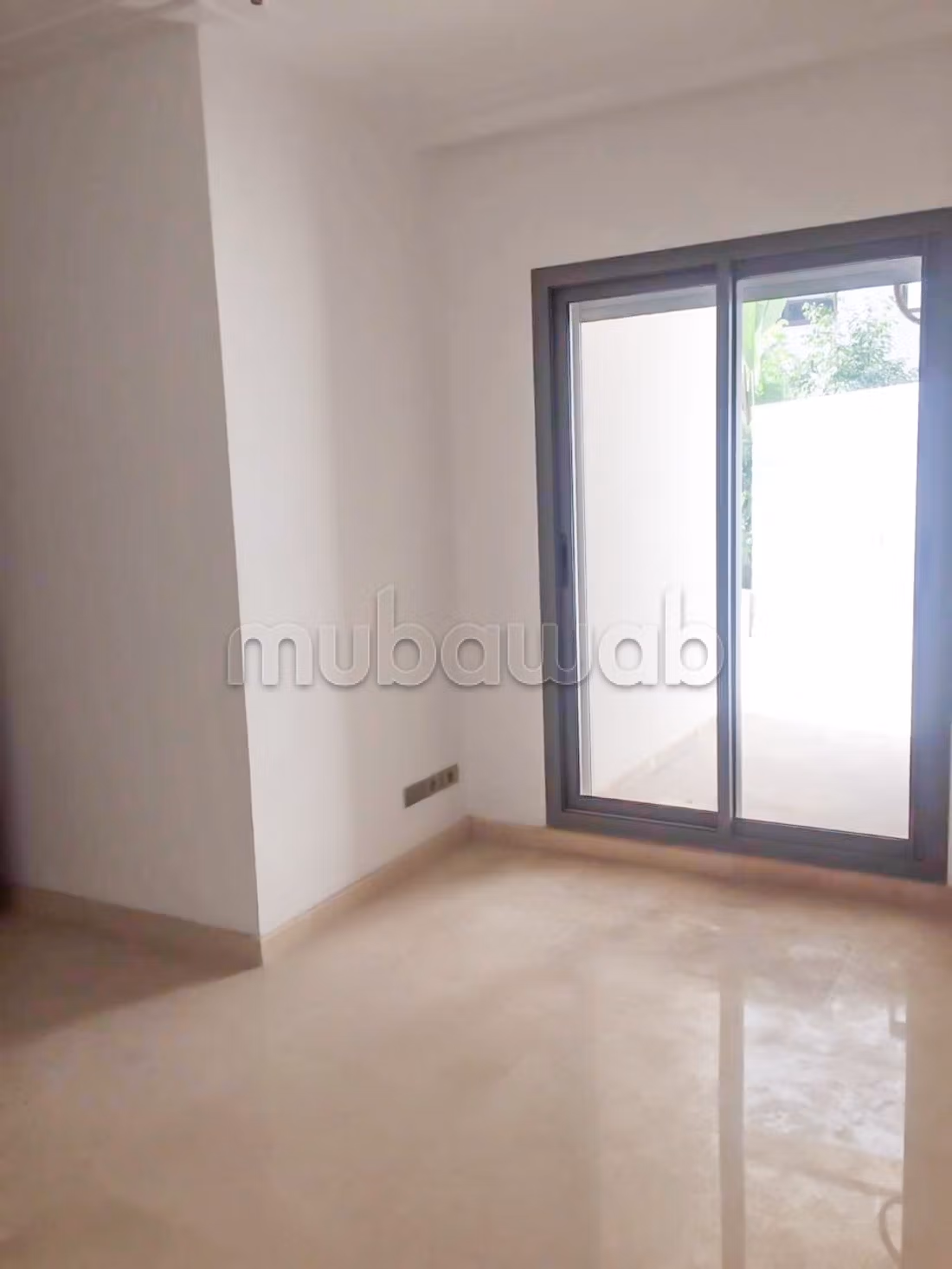 Rent this apartment in Ferme Bretonne Hay Arraha. 2 rooms. Lift and parking