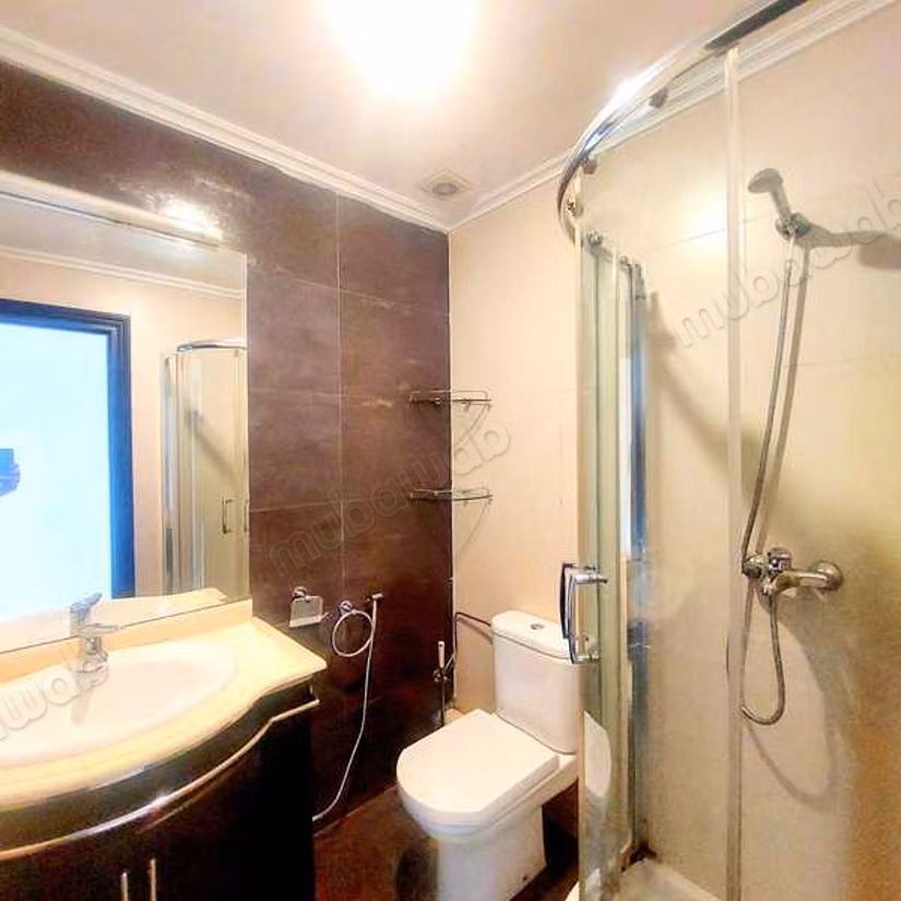 Apartment for sale in Nassim 1.5 large living areas. Parking spaces and beautiful garden
