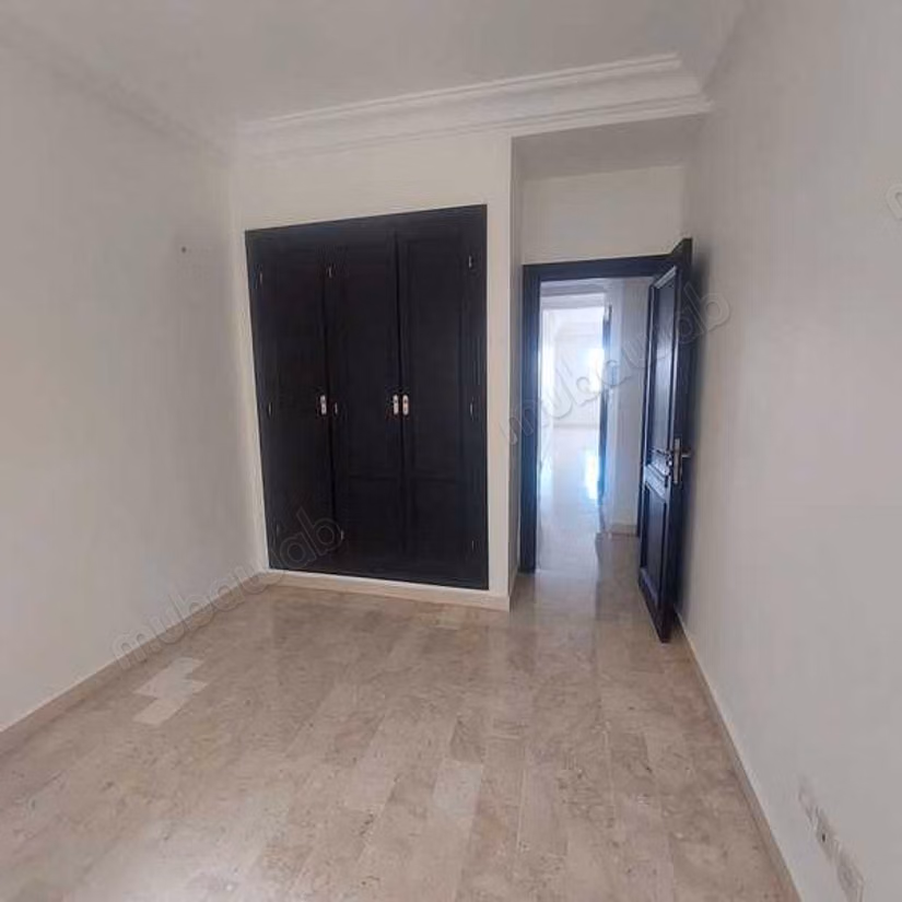Apartment for sale in Nassim 1.5 large living areas. Parking spaces and beautiful garden