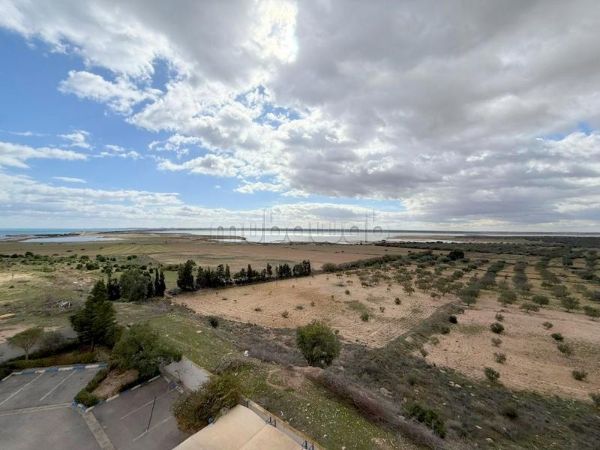 Apartment for sale. 2 comfortable rooms. Caretaker service and air conditioning