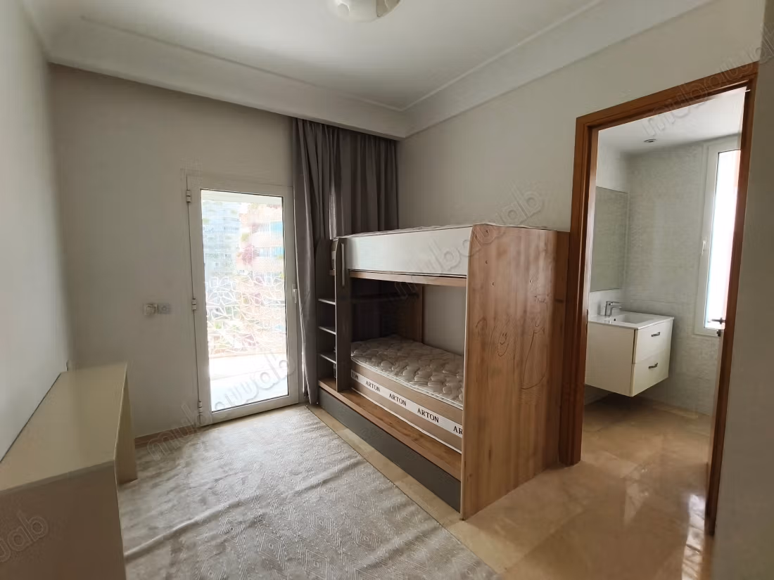 Appartamento in affitto a Les princesses. 2 camere da letto. Arredato