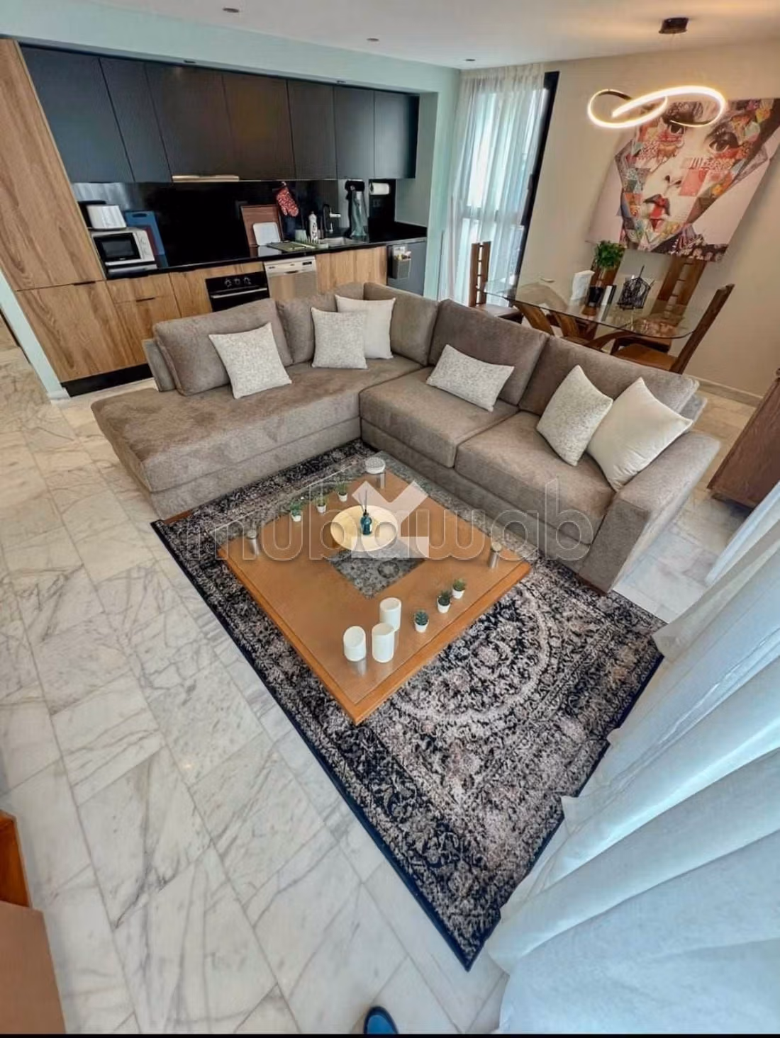 Apartment for sale in Casablanca Marina. 4 large rooms. Cellar