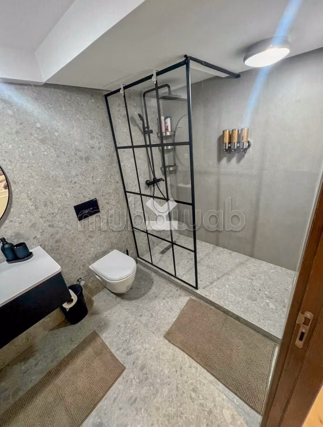 Apartment for sale in Casablanca Marina. 4 large rooms. Cellar