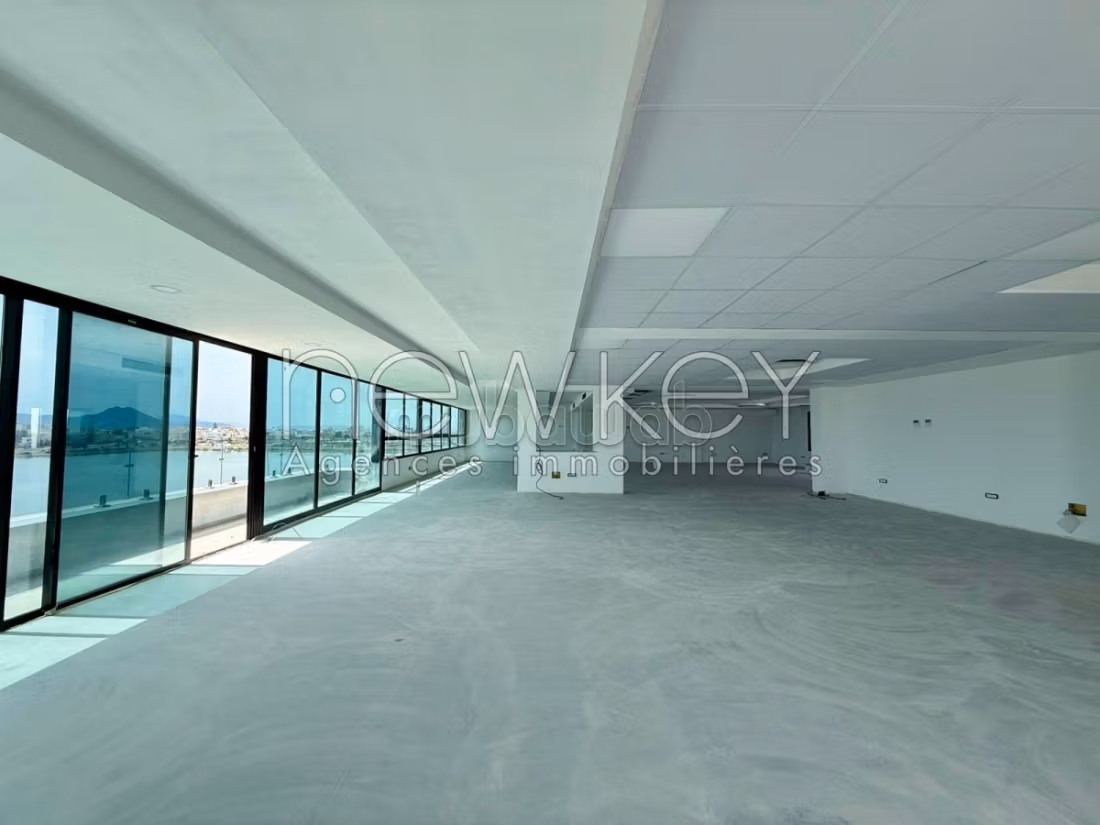 Bureaux à louer à la zone d'activité kheireddine