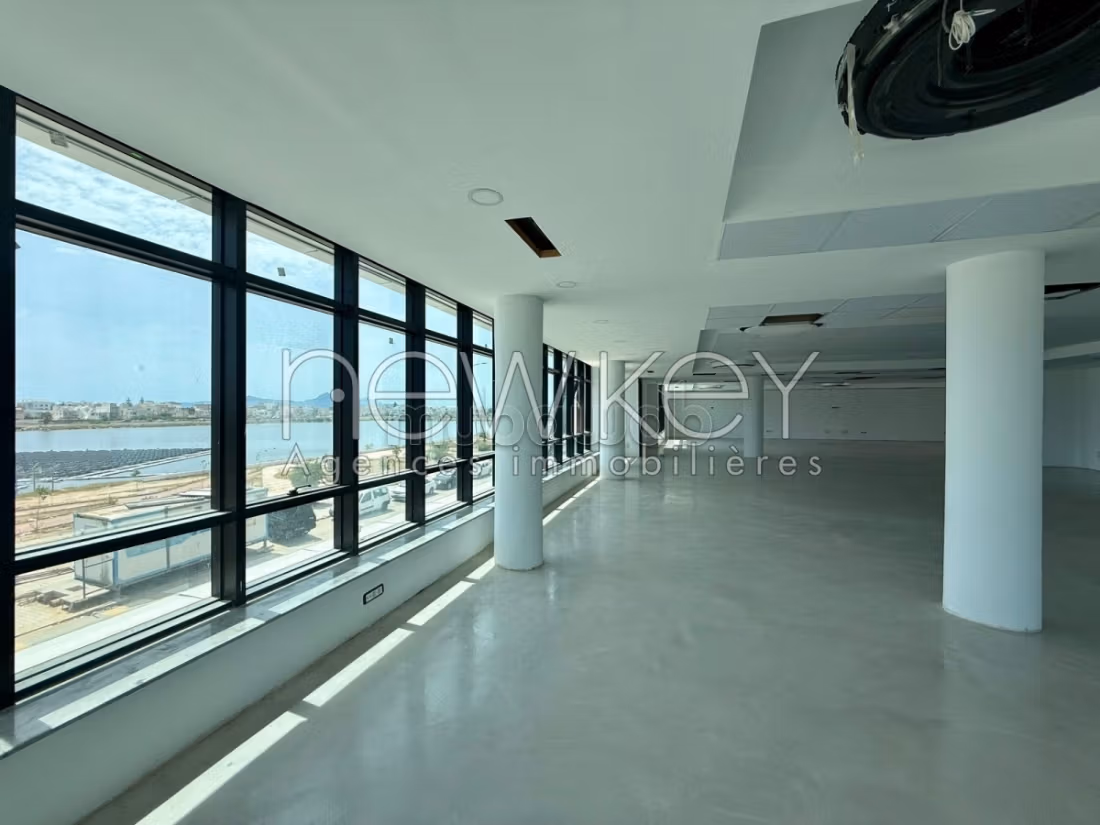 Bureaux à louer à la zone d'activité kheireddine