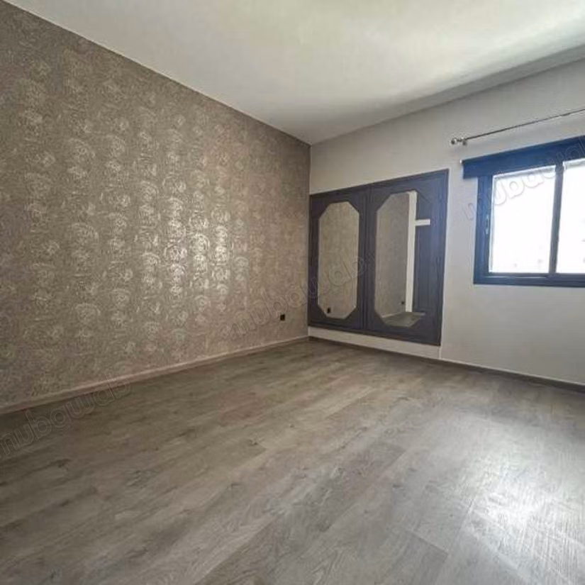 Magnífico piso en alquiler en Belvédère. 5 habitaciones grandes. Con ascensor