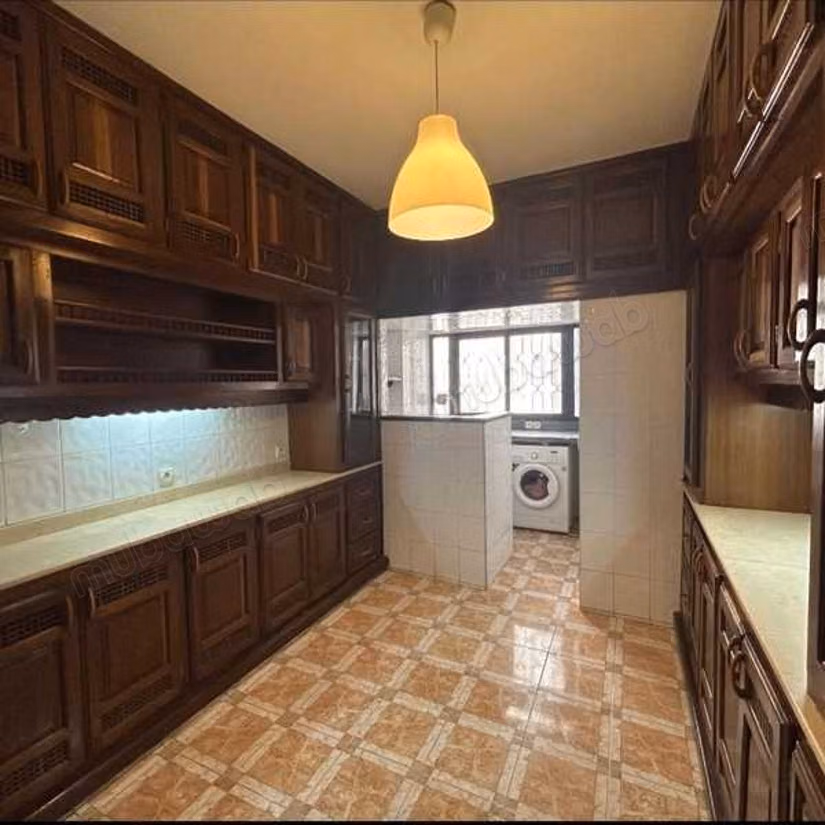 Magnífico piso en alquiler en Belvédère. 5 habitaciones grandes. Con ascensor