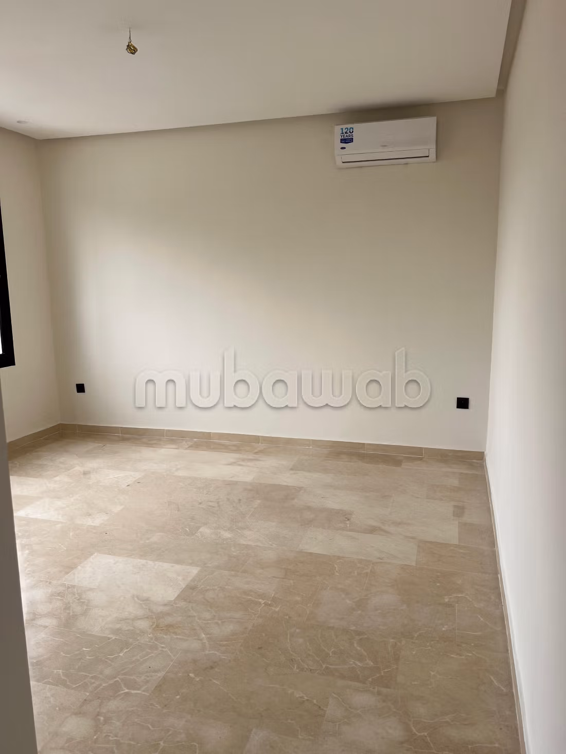 Apartment for rent in Oasis. 1 Living area. Parking spaces and terrace