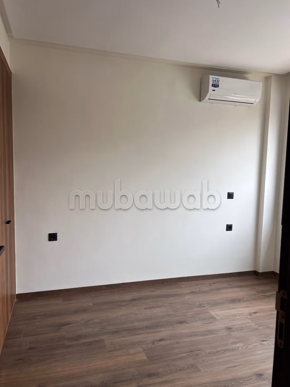 Apartment for rent in Oasis. 1 Living area. Parking spaces and terrace