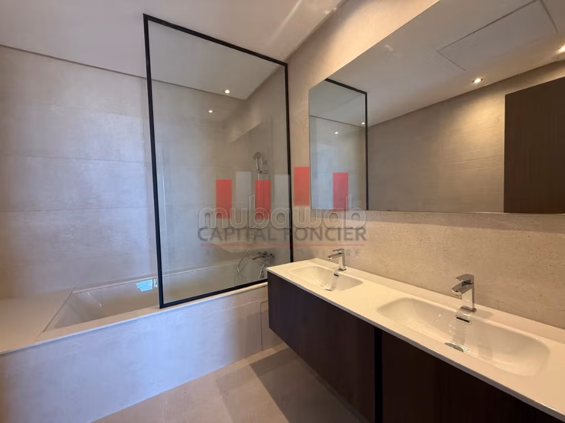 Fabulous apartment for sale in Gauthier. Surface area 120 m². Well furnished