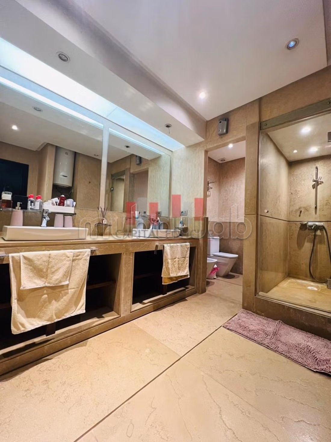 Fabulous apartment for sale in Gauthier. Surface area 120 m². Well furnished