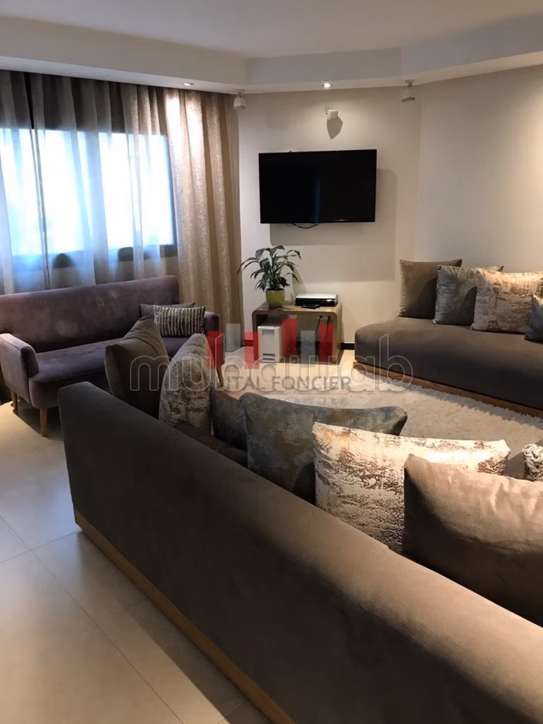 Fabulous apartment for sale in Gauthier. Surface area 120 m². Well furnished