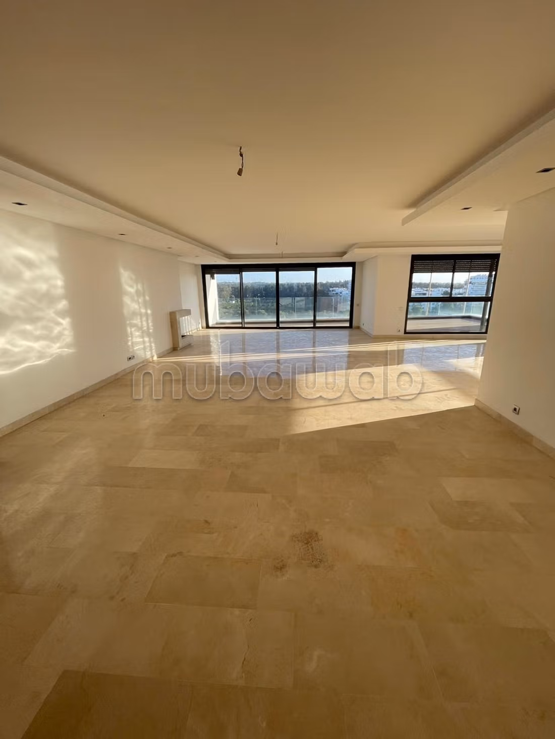 Appartement 330 m² à Souissi — 11