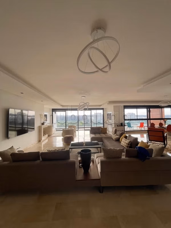 Apartment for rent. Area of 117 m². Furnishings
