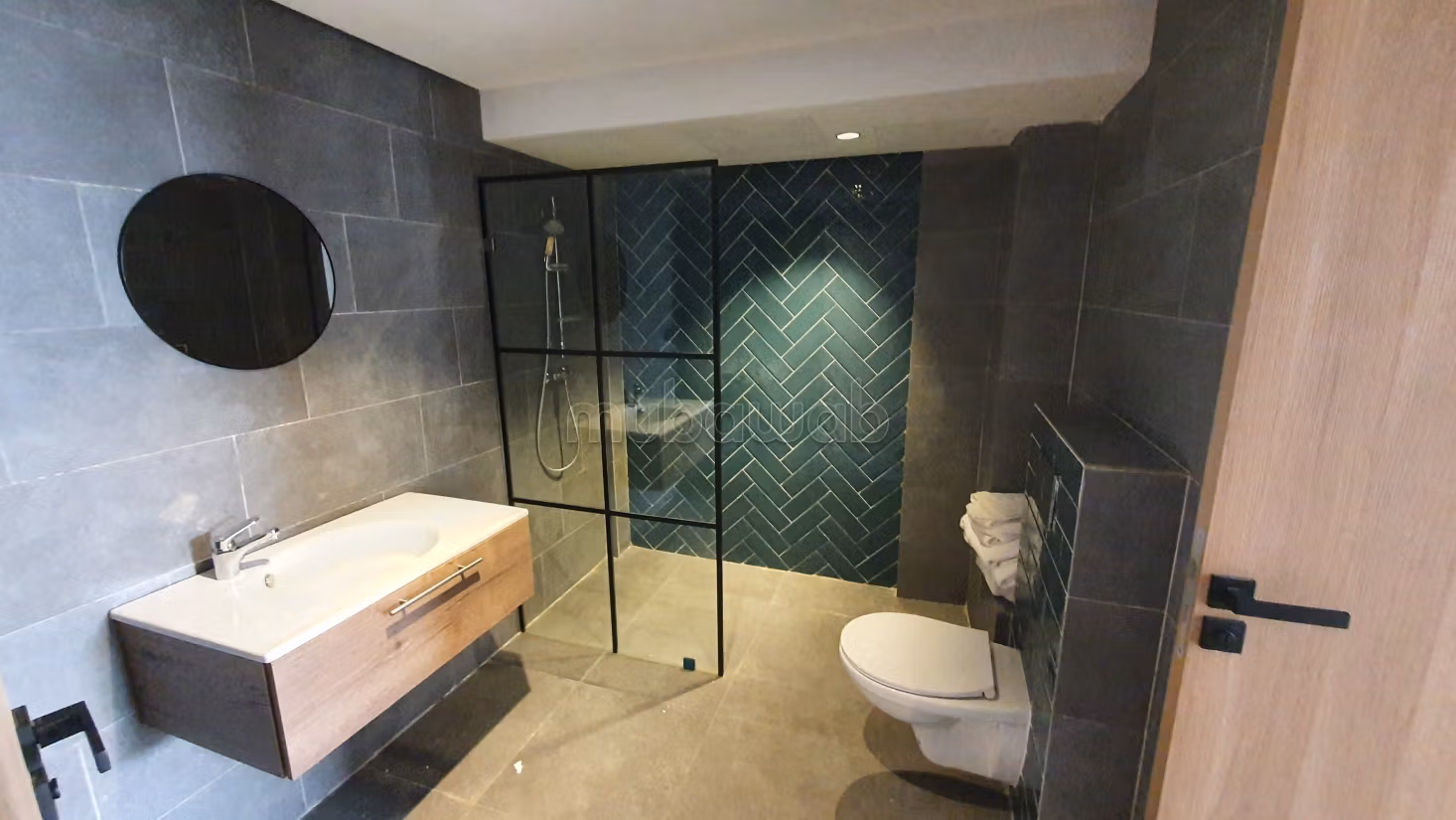 TOP studio meublé 70 m2 avec terrasse au CIL