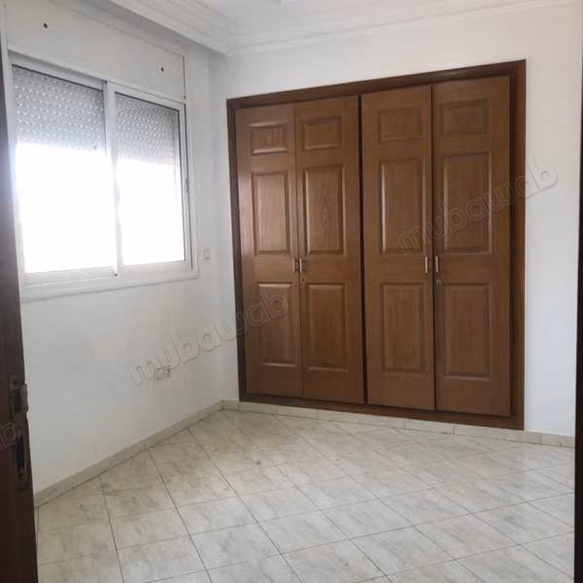 Find an apartment for rent in Bourgogne Est. Area of 62 m². No Lift