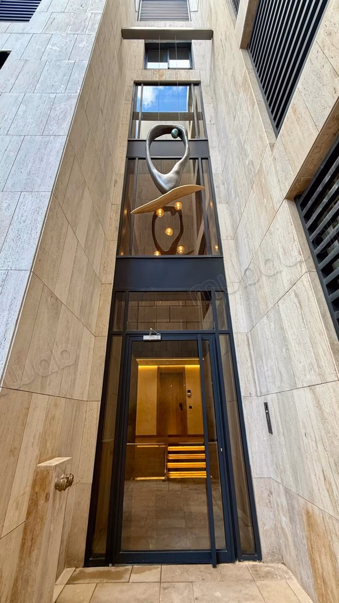 Nu te huur: appartementen in Riyad. Oppervlakte 80 m². Beveiligingssysteem en satellietschotel