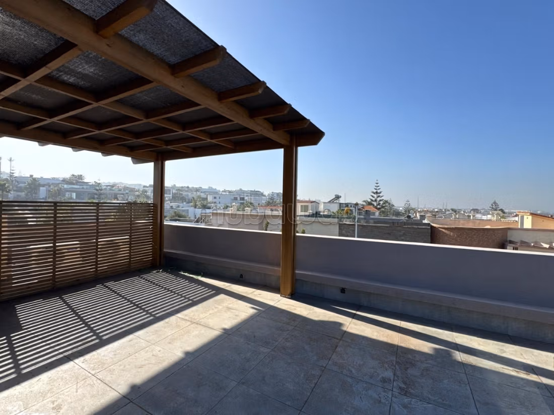 Villa a la location vide a ain diab 45000dh