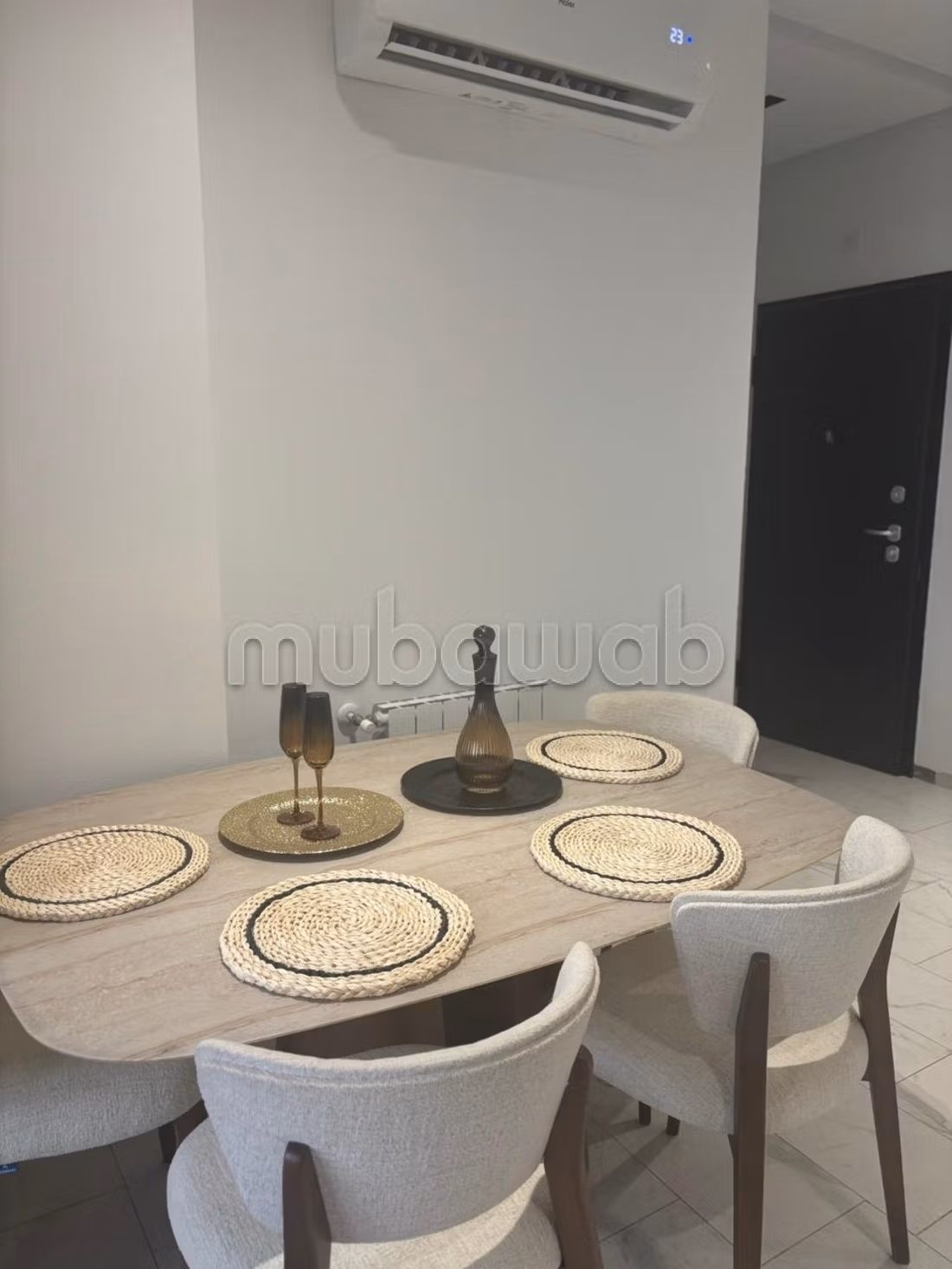 Find an apartment for rent in Les Jardins de Carthage. Large area 128 m². Caretaker available, air conditioning system