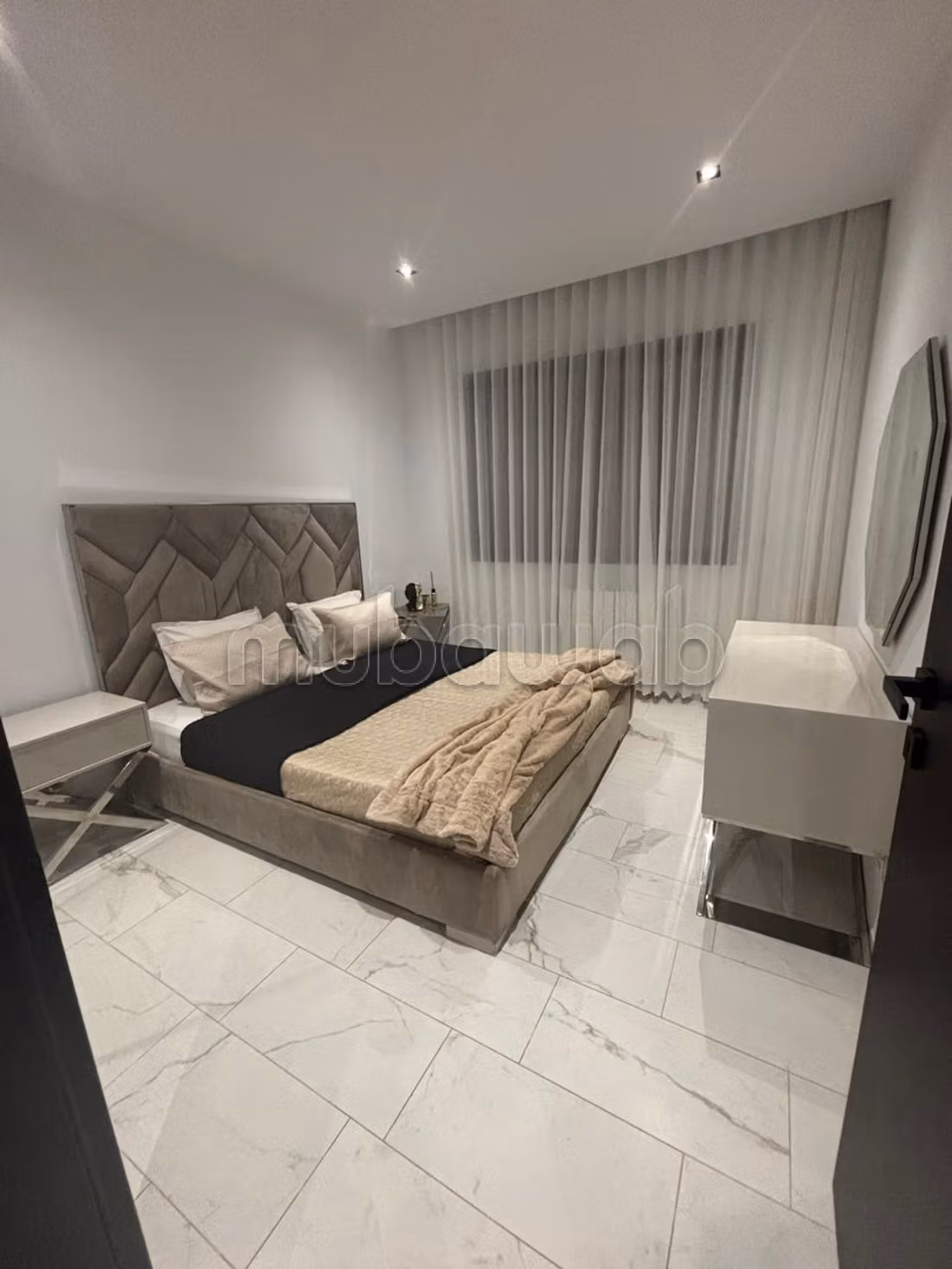 Find an apartment for rent in Les Jardins de Carthage. Large area 128 m². Caretaker available, air conditioning system
