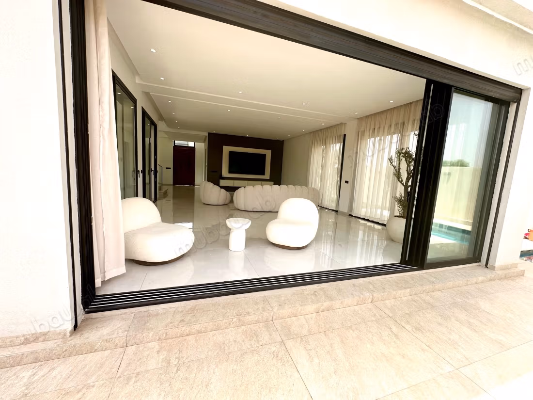 Villa 4 façade meublé Marrakech km8