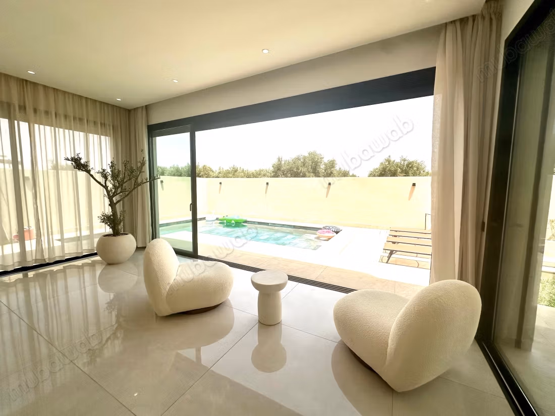 Villa 4 façade meublé Marrakech km8