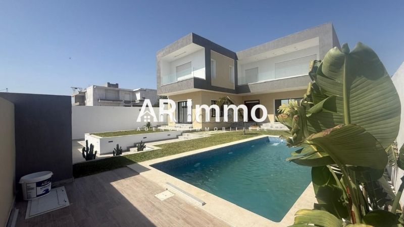 Villa avec Piscine entre Sidi Jedidi et Hammamet