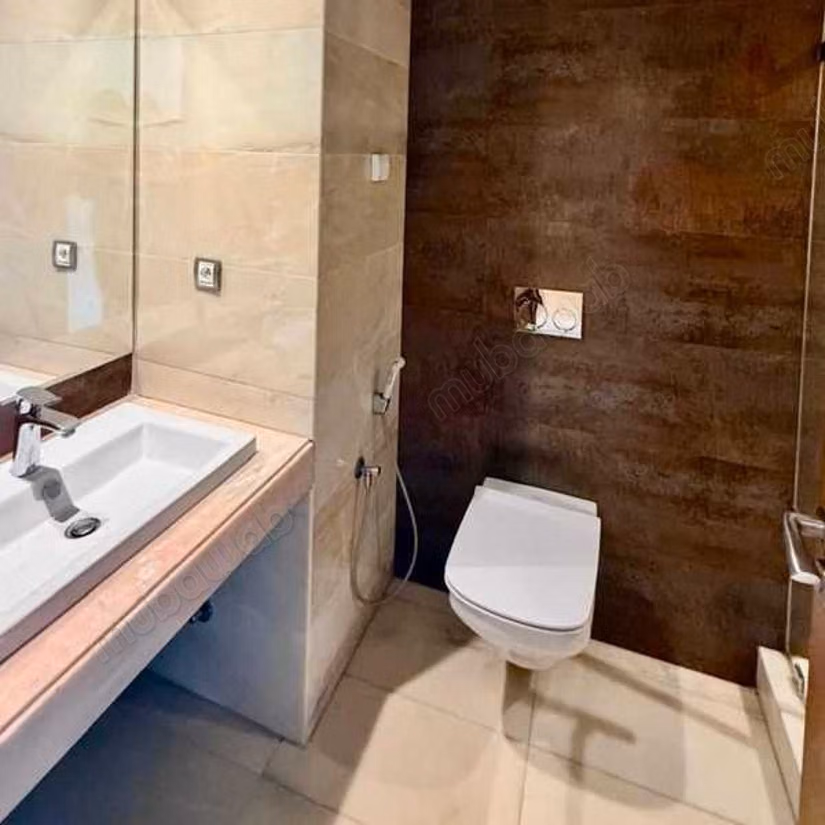 Apartment to purchase in Californie. Dimension 150 m². Lift and garage