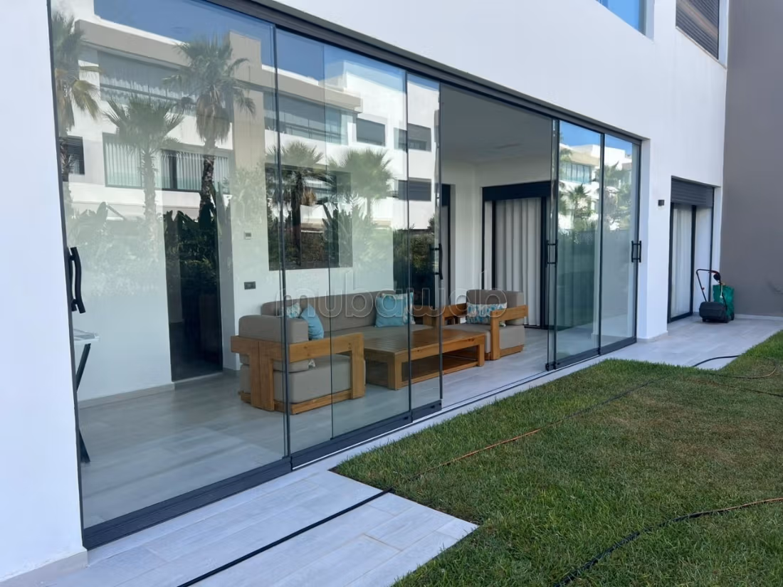 Rent this apartment. 4 large rooms. Dressing room