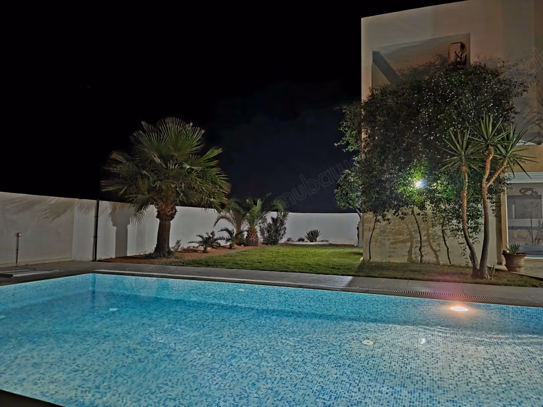 NOUVELLE photos Villa avec piscine, jardin, grand terrain
