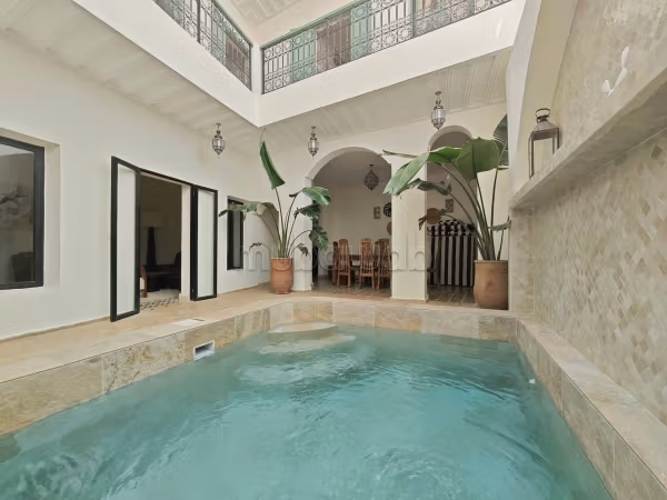 Acquista il tuo riad a Sidi Bou Amar. Superficie di 250 m². Grande piscina